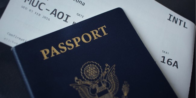 护照处理积压严重，加急审理可提前6周